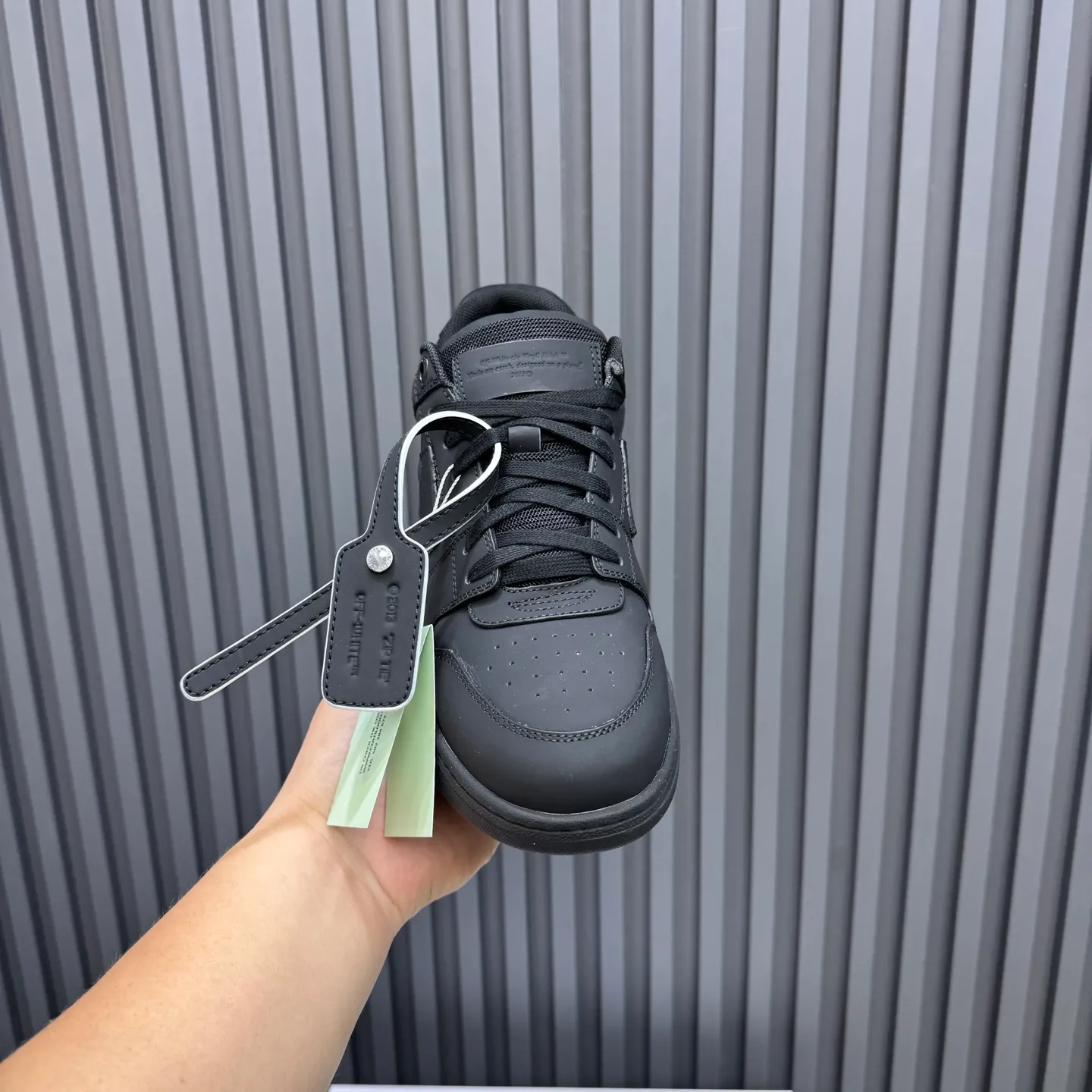 P620 OFF WHITE⚡️Couple model⚡️35-40 women’s model 39-46 men’s model